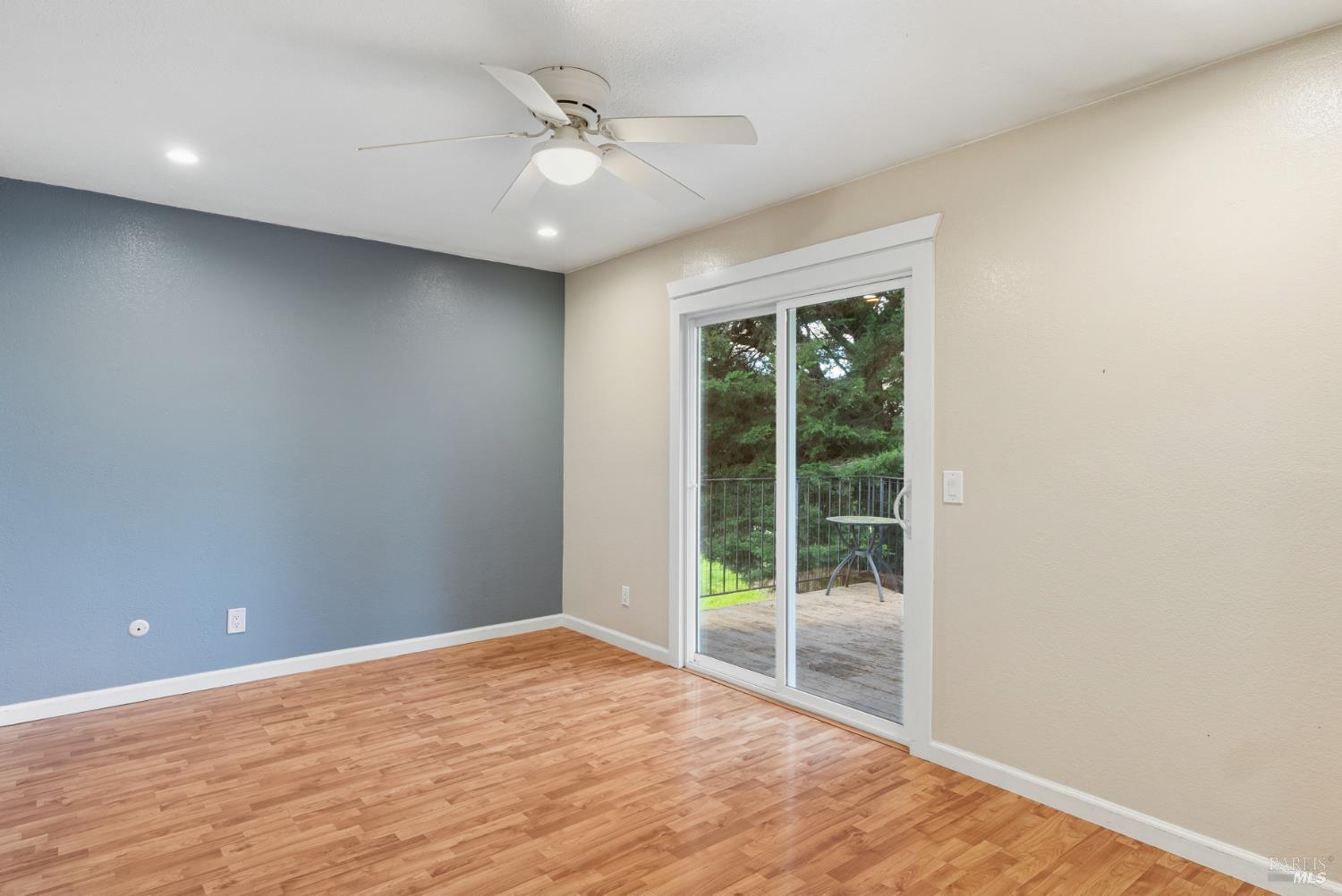 790 Hudis Street Rohnert Park, CA 94928 - Photo 31 of 41 a view of an empty room with a window