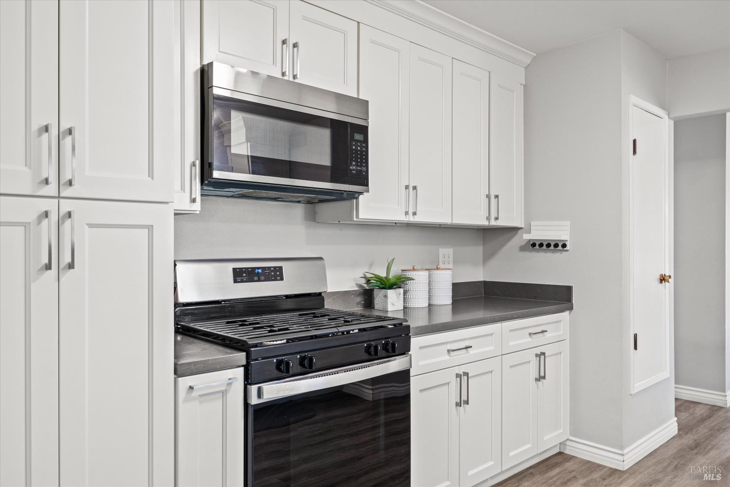 230 East Walnut Street Dixon, CA 95620 - Photo 11 of 27