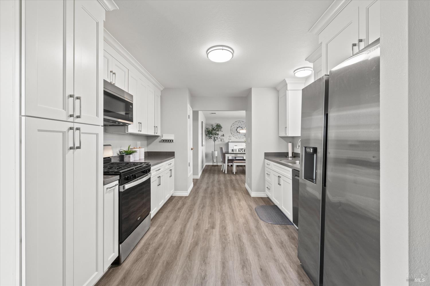 230 East Walnut Street Dixon, CA 95620 - Photo 12 of 27