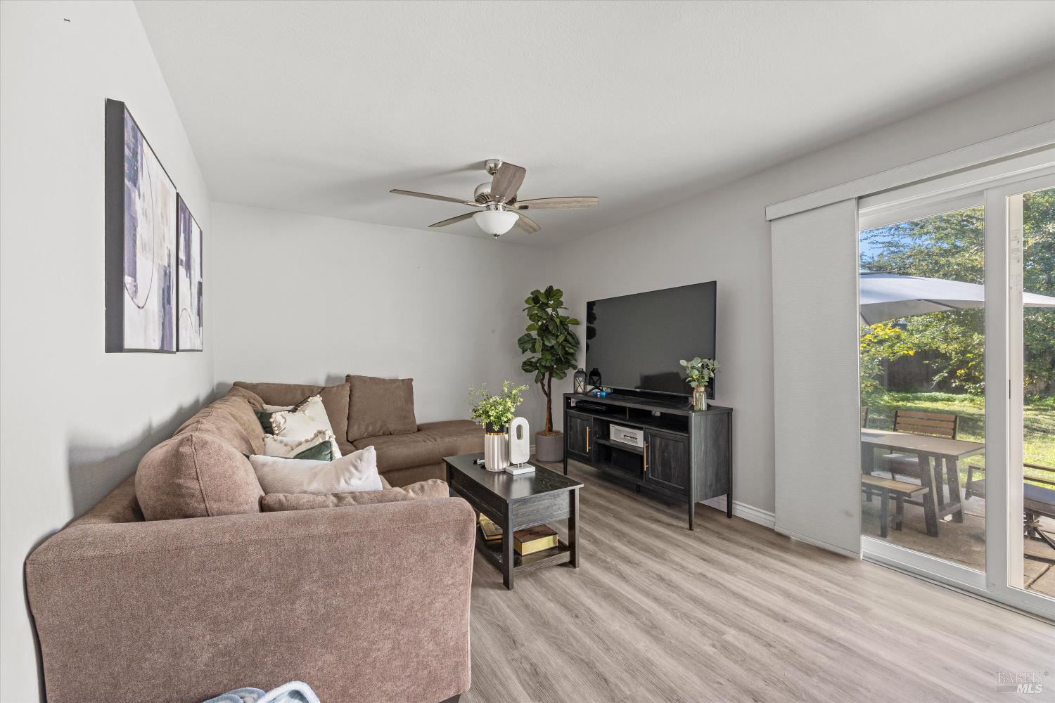 230 East Walnut Street Dixon, CA 95620 - Photo 14 of 27