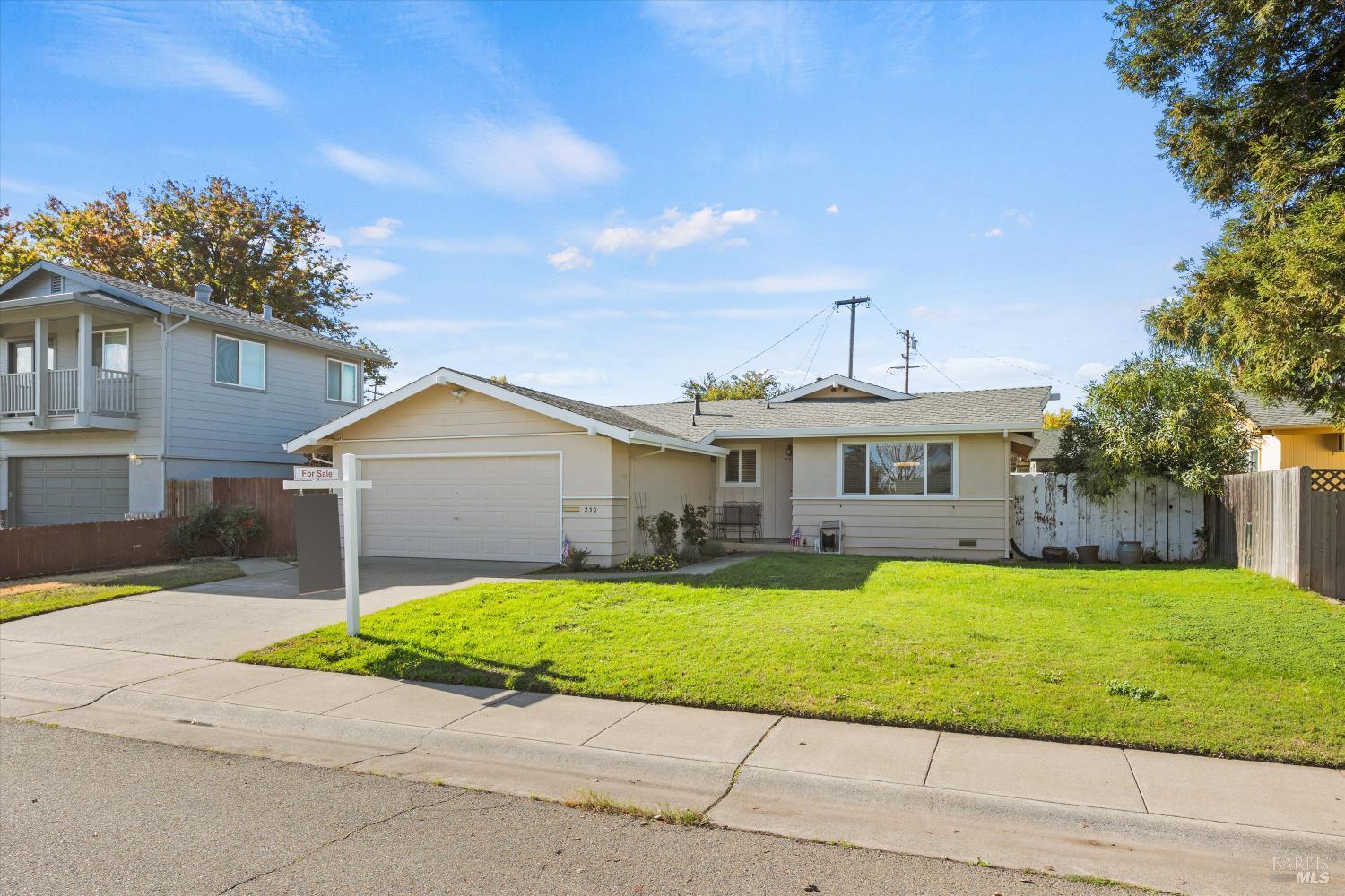 230 East Walnut Street Dixon, CA 95620 - Photo 2 of 27