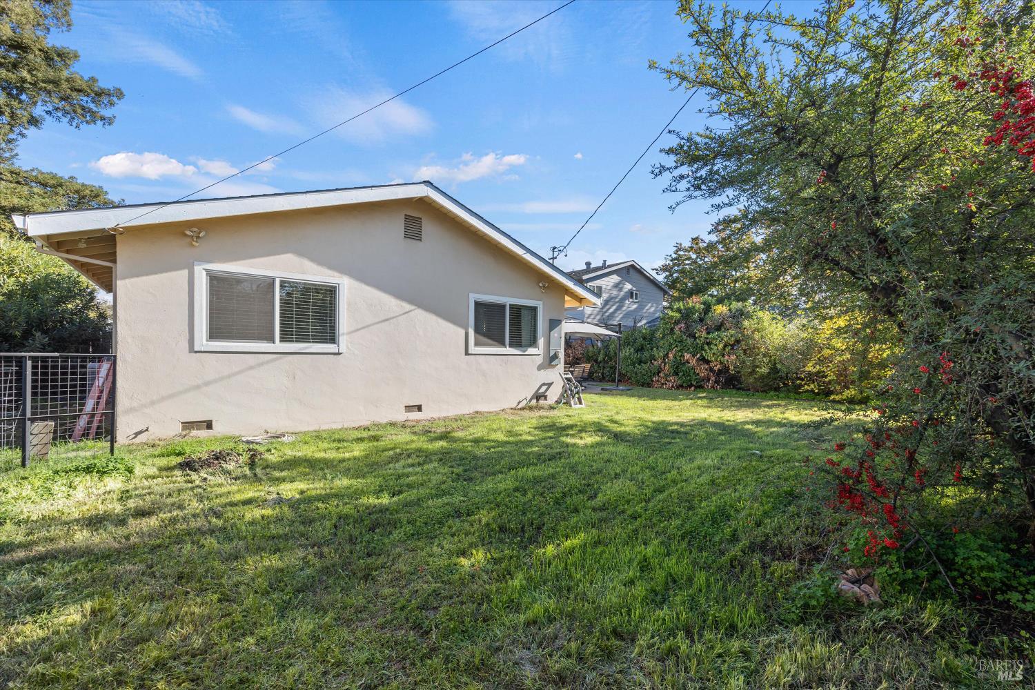 230 East Walnut Street Dixon, CA 95620 - Photo 25 of 27