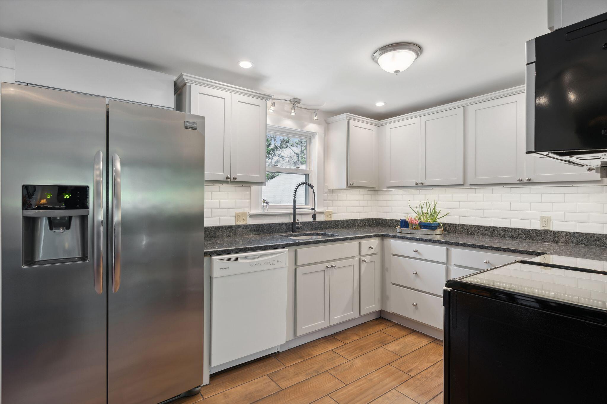 278 Rogers Road Yarmouth, ME 04096 - Photo 11 of 44 47_DSC02940 - Copy
