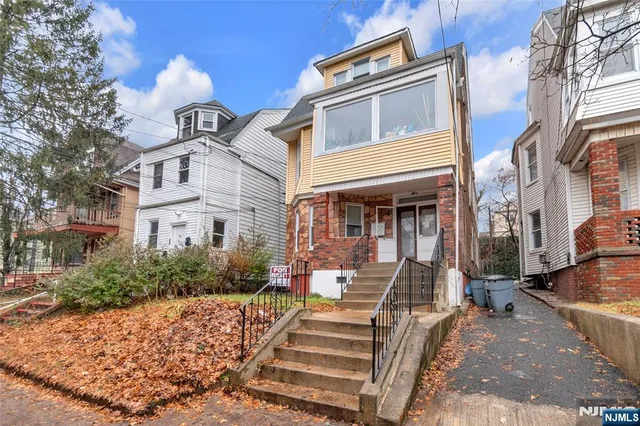 $2,000 | 45 Seymour Avenue, Unit 1, Newark, NJ 07108