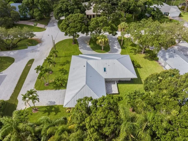$809,000 | 616 Catalina Street, Vero Beach, FL 32960