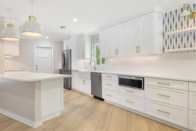 $809,000 | 616 Catalina Street, Vero Beach, FL 32960