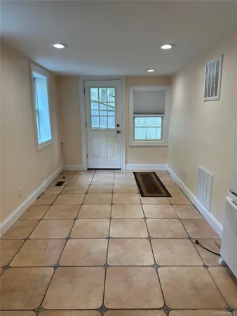 $3,300 | 162 Spring Road, Huntington, NY 11743