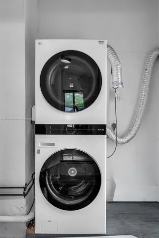 a close view of a washer and dryer
