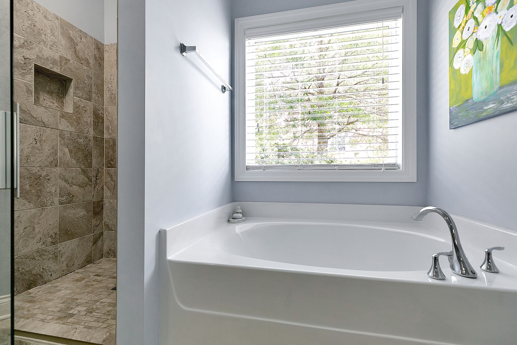 201 Verde Meadow Drive Franklin, TN 37067 - Photo 26 of 40 a white bath tub sitting next to a window