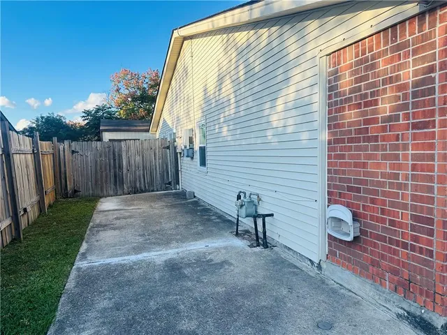 $250,000 | 3872 Accacia Lane, Harvey, LA 70058