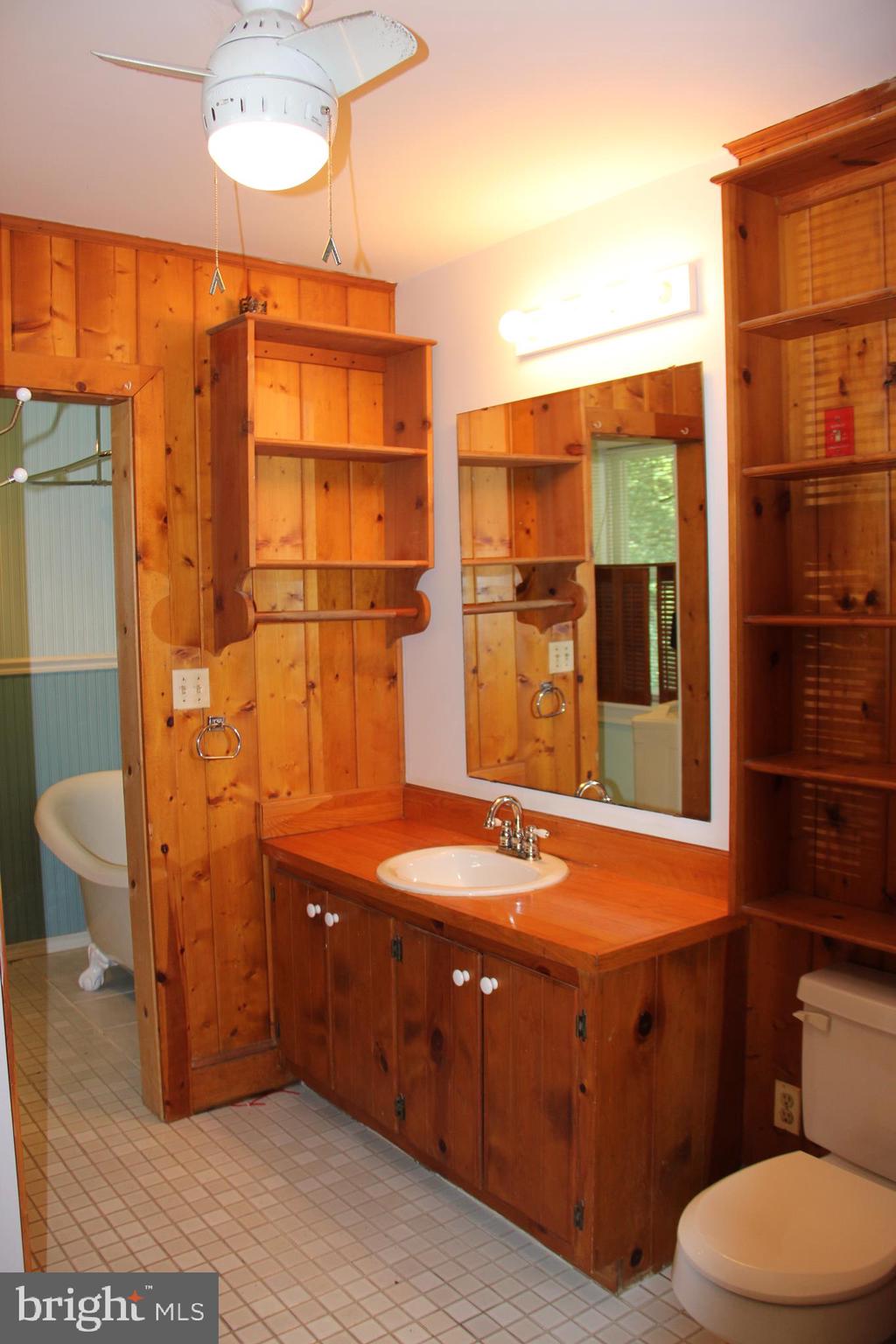 23757 Mill Pond Road Hollywood, MD 20636 - Photo 8 of 11 Master Bath