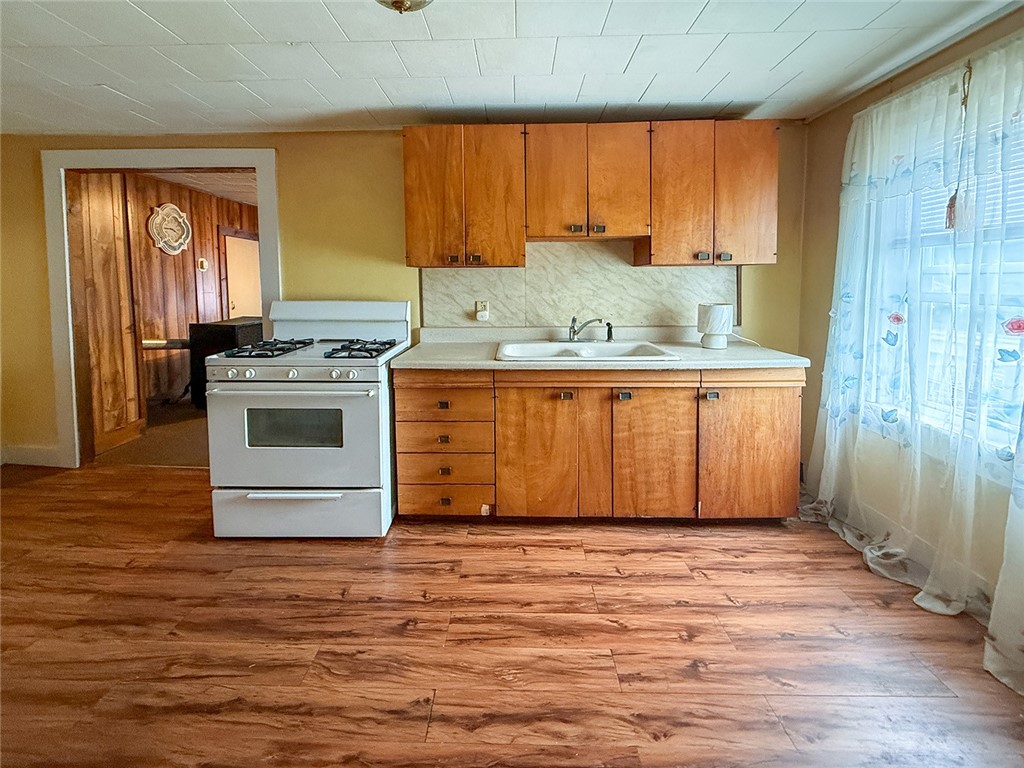 65 Bellingham Street Woonsocket, RI 02895 - Photo 17 of 48