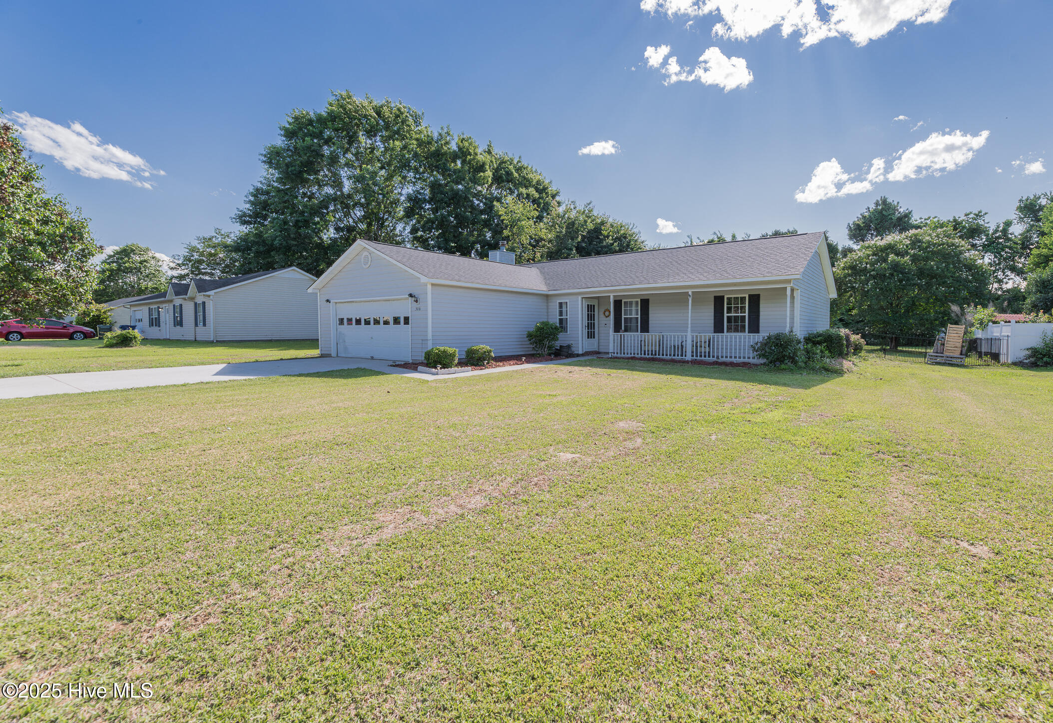 306 Steller Road Jacksonville, NC 28540 - Photo 2 of 27 2FRONT