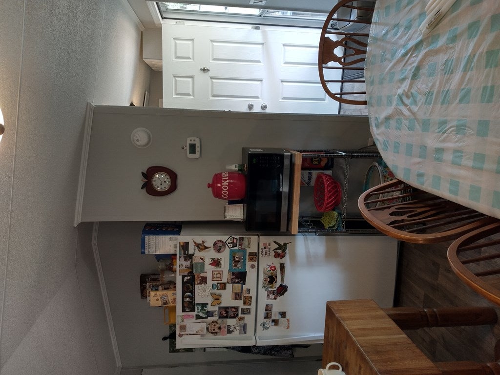 36177 Washington Spring Road, Unit B Glade Spring, VA 24340 - Photo 3 of 15 Gallery Image 3