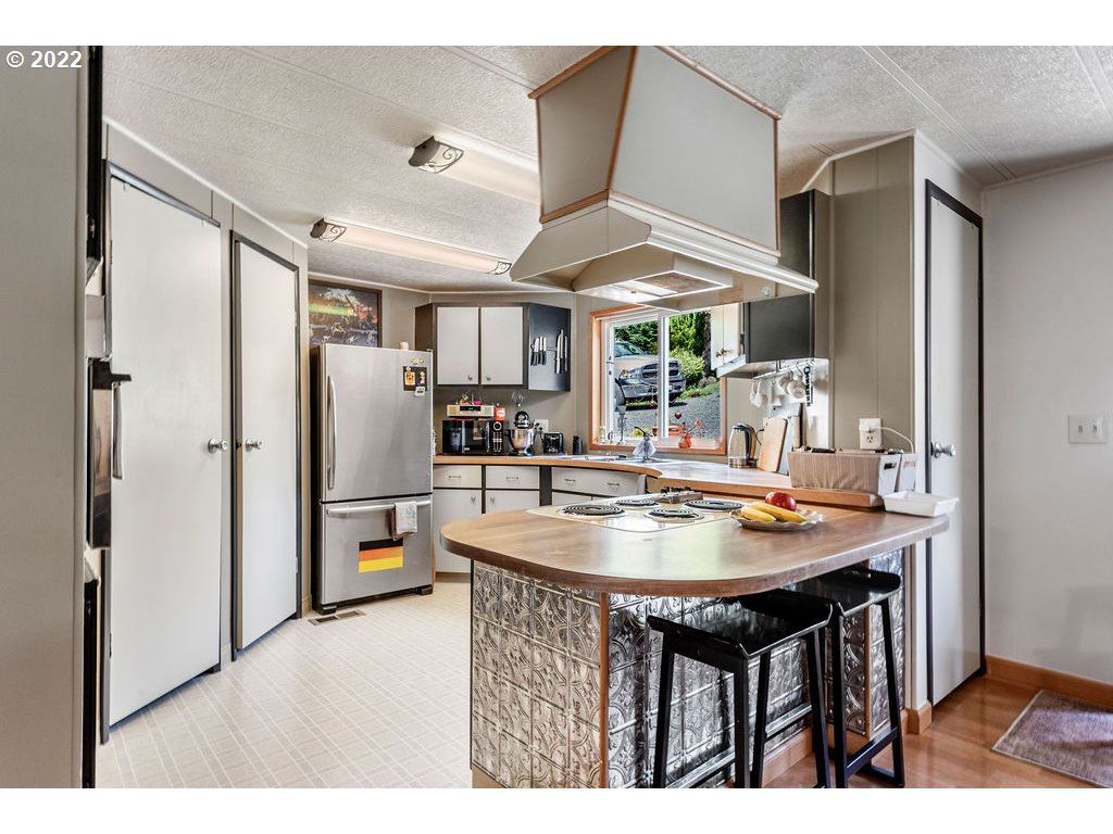 220 Walker Road Kelso, WA 98626 - Photo 3 of 31 Gallery Image 3
