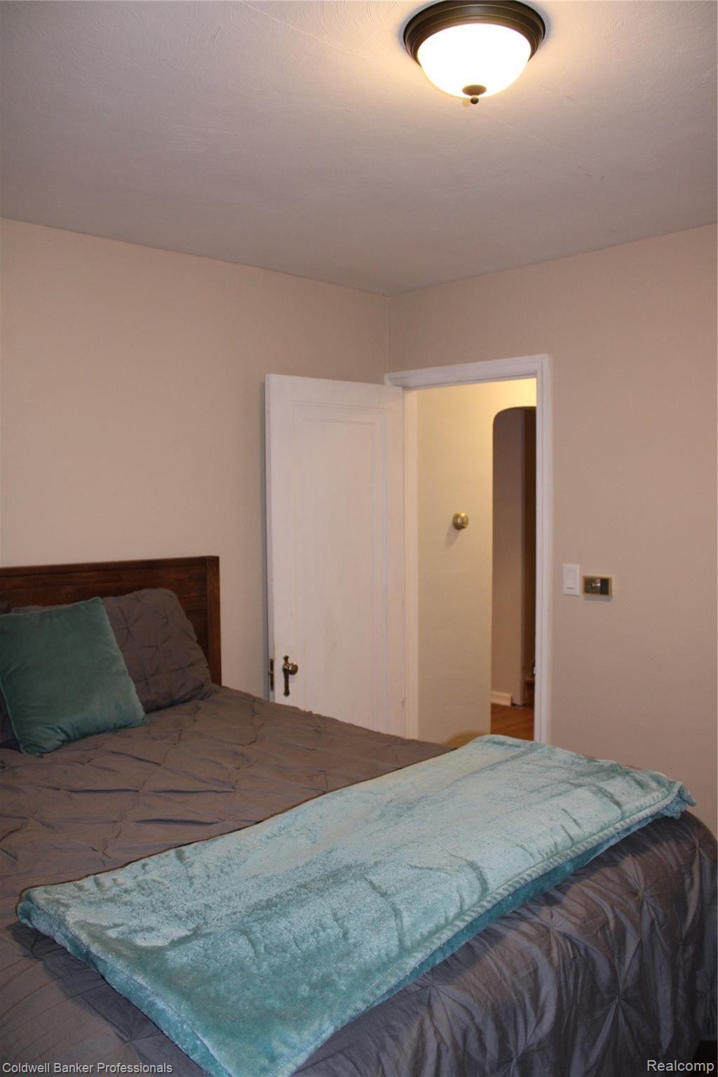 1810 Mayfield Road Lapeer, MI 48446 - Photo 24 of 32 IMG_0118.JPG