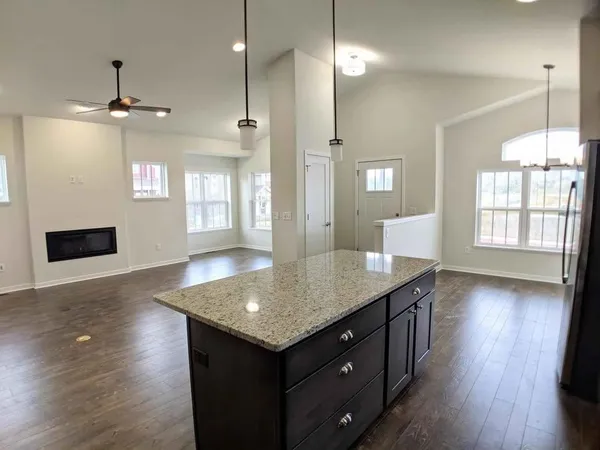 $3,200 | 2902 Turnip Way, Fitchburg, WI 53711