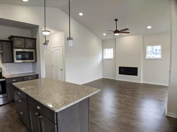 $3,200 | 2902 Turnip Way, Fitchburg, WI 53711