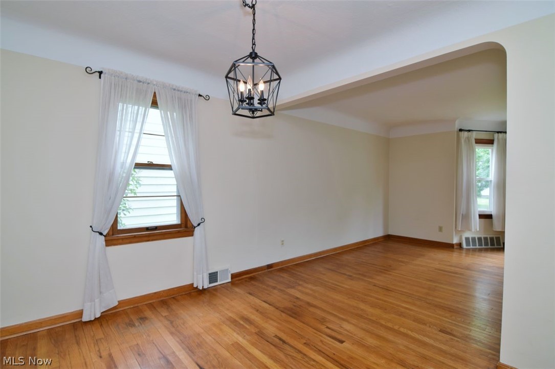 4947 Westbourne Road Lyndhurst, OH 44124 - Photo 6 of 32 Gallery Image 6