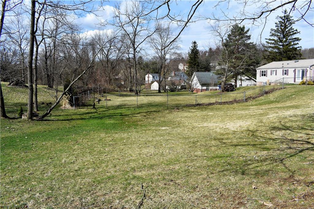 272 Hays Road Pittsburgh, PA 15241 - Photo 2 of 24 Gallery Image 2