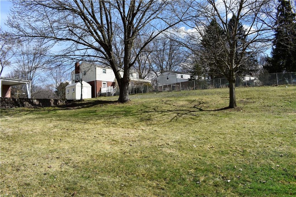 272 Hays Road Pittsburgh, PA 15241 - Photo 3 of 24 Gallery Image 3