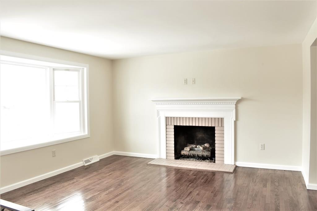 272 Hays Road Pittsburgh, PA 15241 - Photo 8 of 24 Gallery Image 8