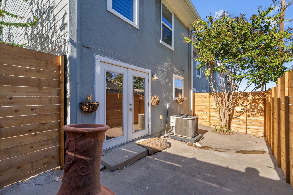6211 Manor Road, Unit 107 Austin, TX 78723 - Photo 17 of 22