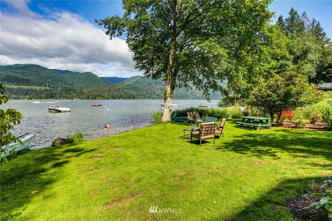 8 Inlet Circle Bellingham, WA 98229 - Photo 33 of 39 a view of an outdoor space with a lake view