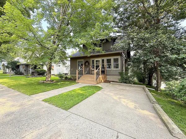 $265,000 | 216 South 9th Street, Montevideo, MN 56265