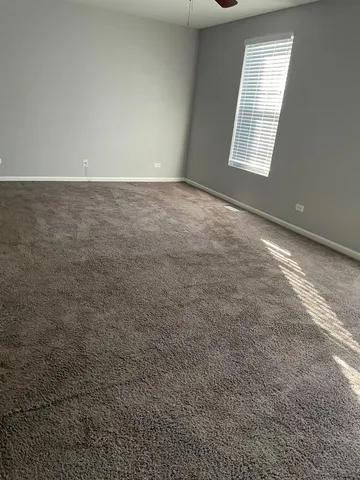 $2,750 | 416 Conservatory Lane, Aurora, IL 60502