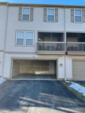 $2,750 | 416 Conservatory Lane, Aurora, IL 60502