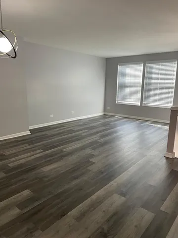 $2,750 | 416 Conservatory Lane, Aurora, IL 60502