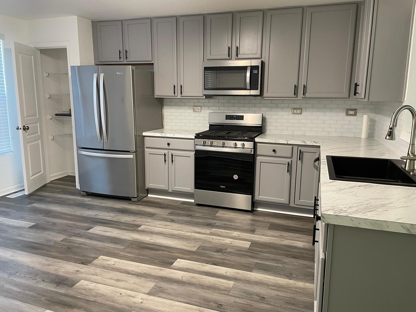 416 Conservatory Lane Aurora, IL 60502 - Photo 7 of 28