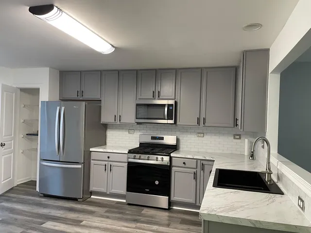 $2,750 | 416 Conservatory Lane, Aurora, IL 60502