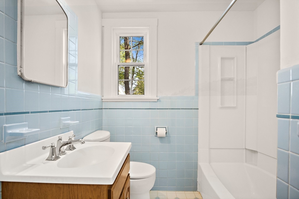 33 Sylvan Road Beverly, MA 01915 - Photo 15 of 31 Gallery Image 15