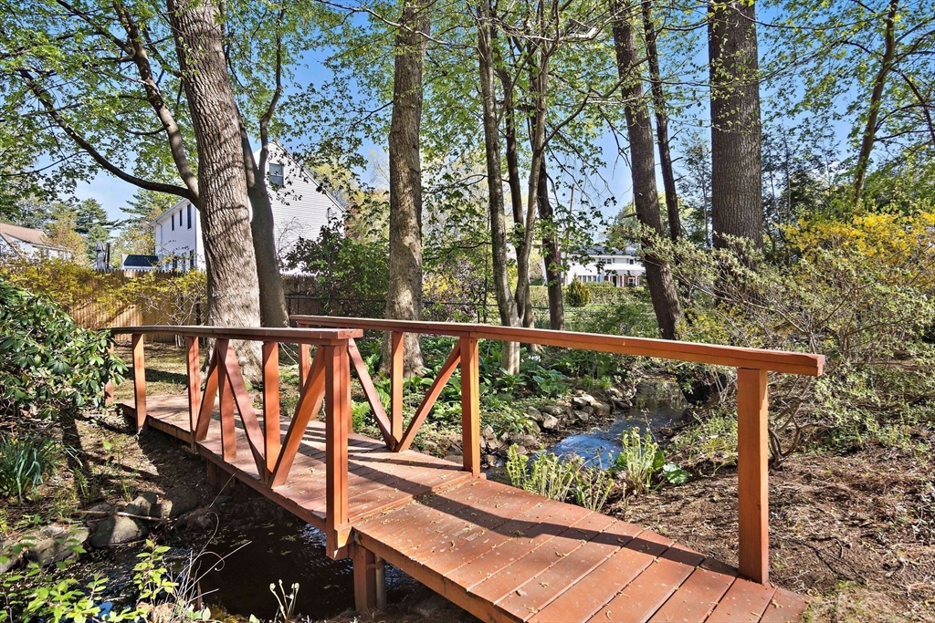 33 Sylvan Road Beverly, MA 01915 - Photo 6 of 31 Gallery Image 6