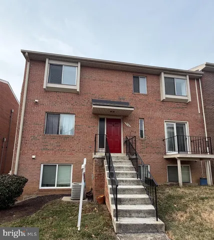 $410,000 | 4597 Logsdon Drive, Unit 36, Annandale, VA 22003