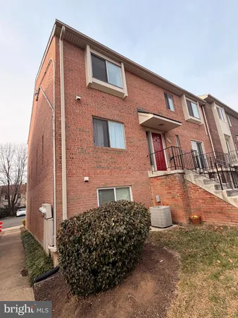 $398,000 | 4597 Logsdon Drive, Unit 36, Annandale, VA 22003
