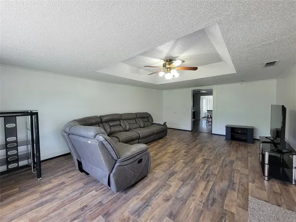 $1,200 | 1112 County Road 1703, Grand Saline, TX 75140