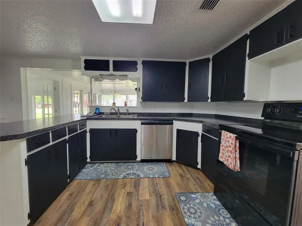 $1,200 | 1112 County Road 1703, Grand Saline, TX 75140