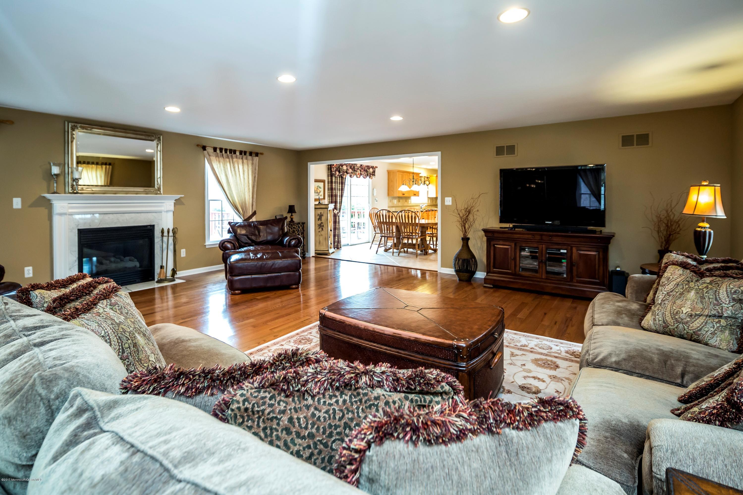 26 Hamilton Hill Road Lincroft, NJ 07738 - Photo 13 of 36 26 Hamilton Hill Rd Great Room 3