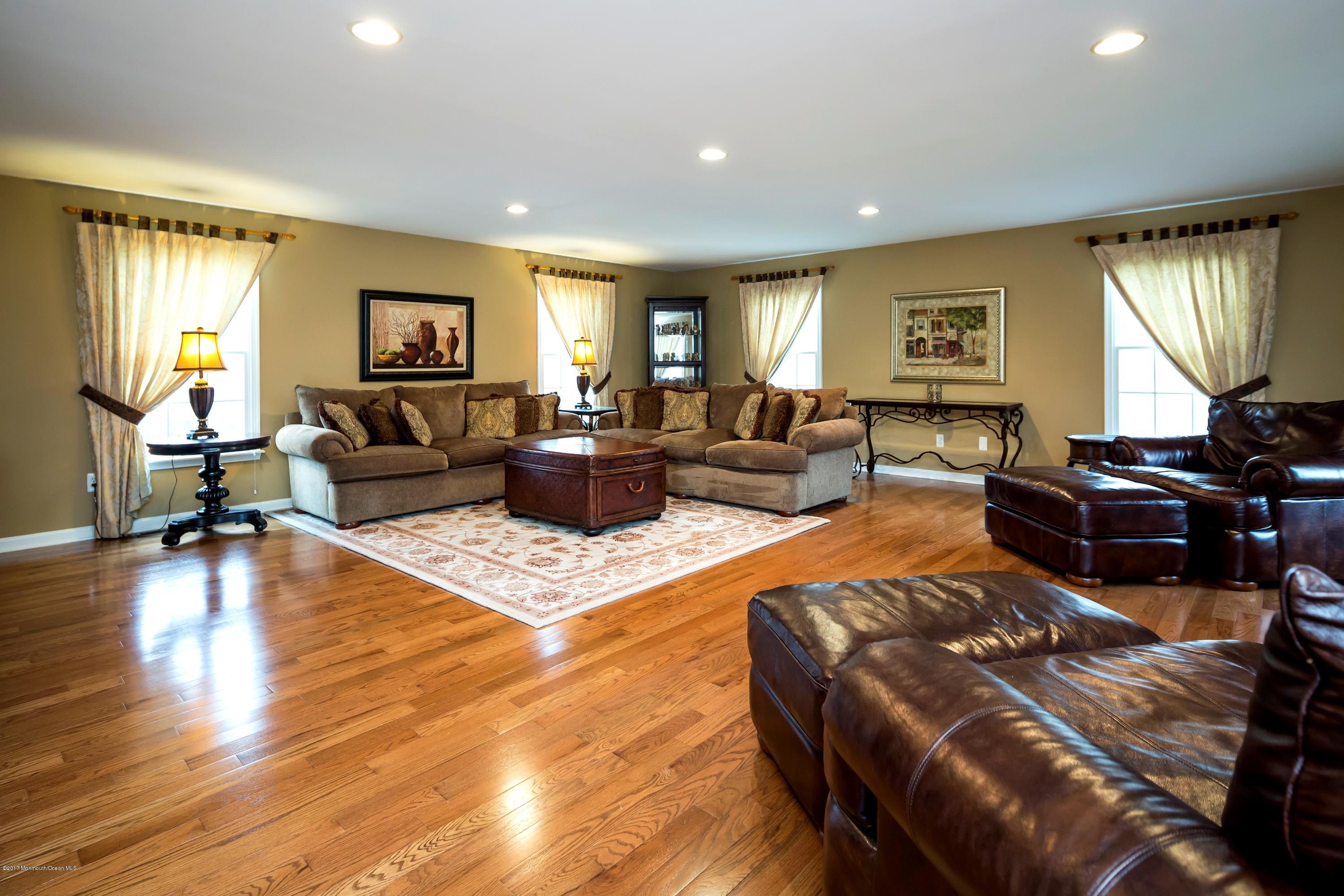 26 Hamilton Hill Road Lincroft, NJ 07738 - Photo 14 of 36 26 Hamilton Hill Rd Great Room