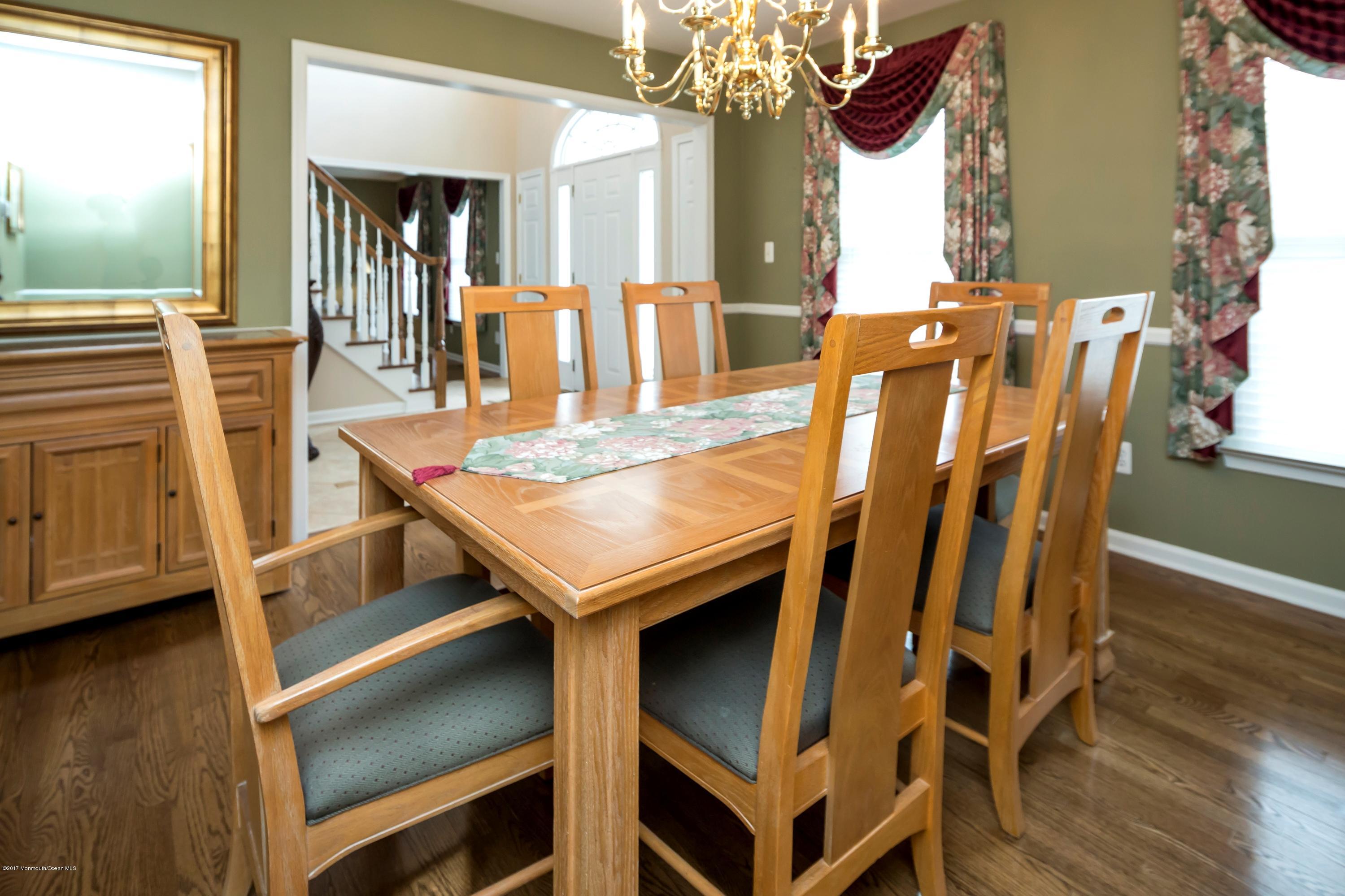 26 Hamilton Hill Road Lincroft, NJ 07738 - Photo 18 of 36 26 Hamilton Hill Rd Dining Room 2