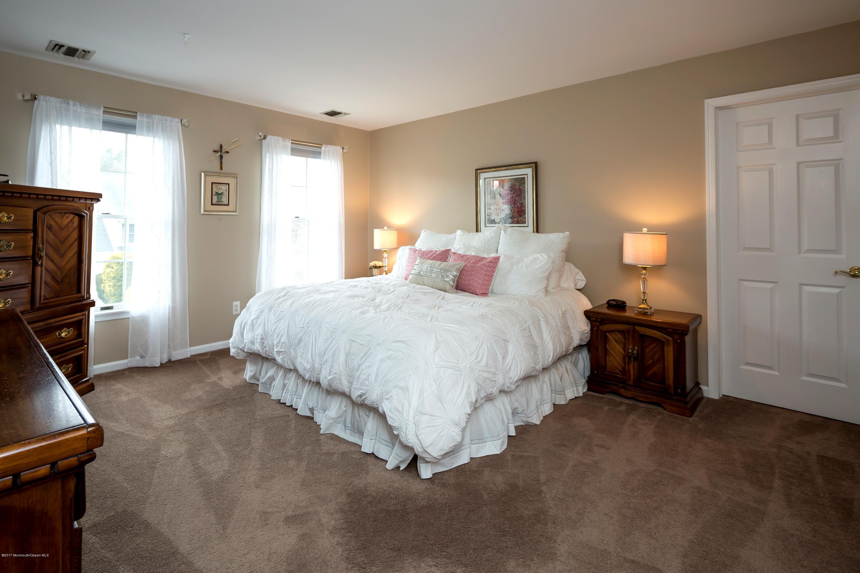26 Hamilton Hill Road Lincroft, NJ 07738 - Photo 22 of 36 26 Hamiton Hill Rd Master Bedroom