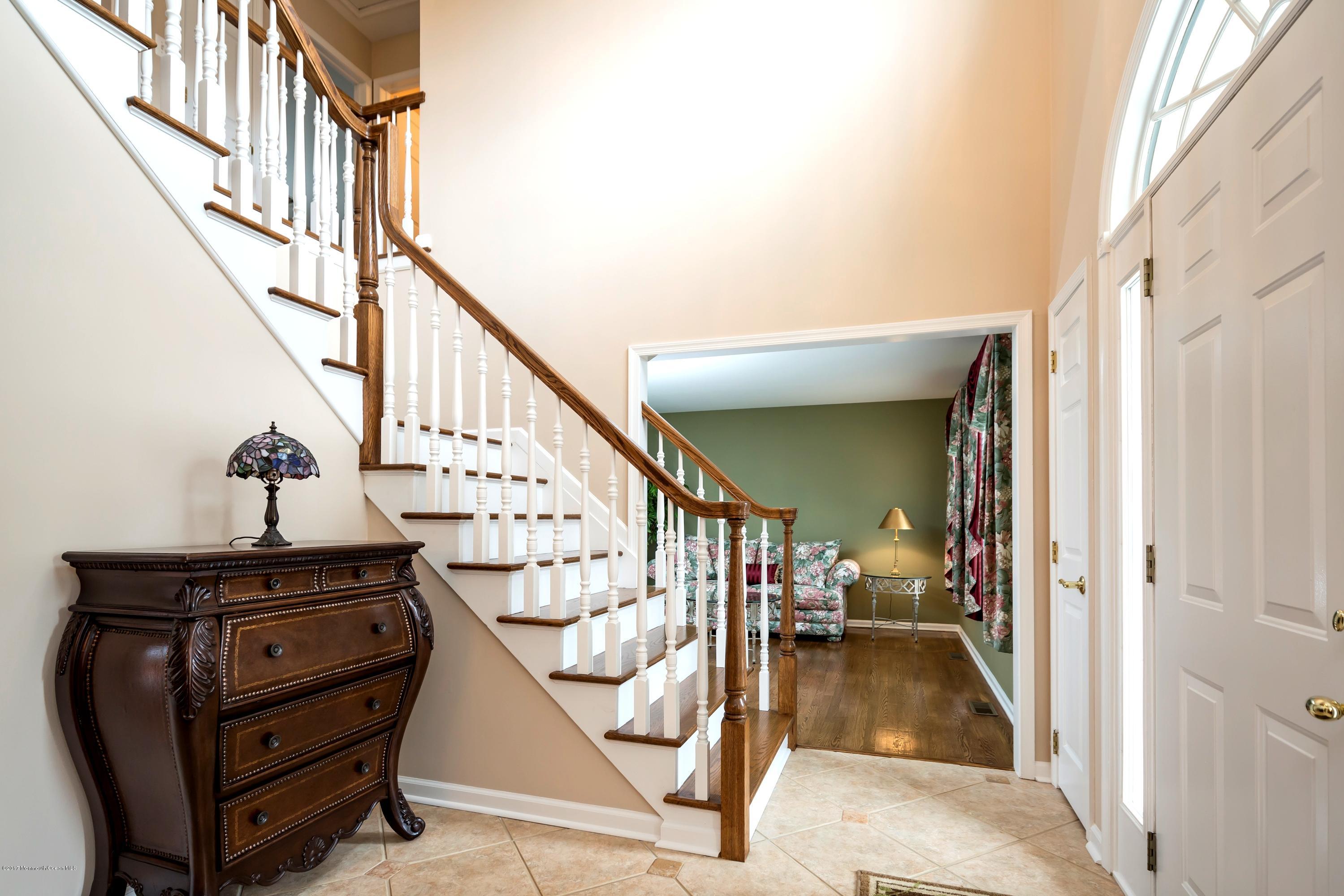 26 Hamilton Hill Road Lincroft, NJ 07738 - Photo 5 of 36 26 Hamilton Hill Rd Foyer