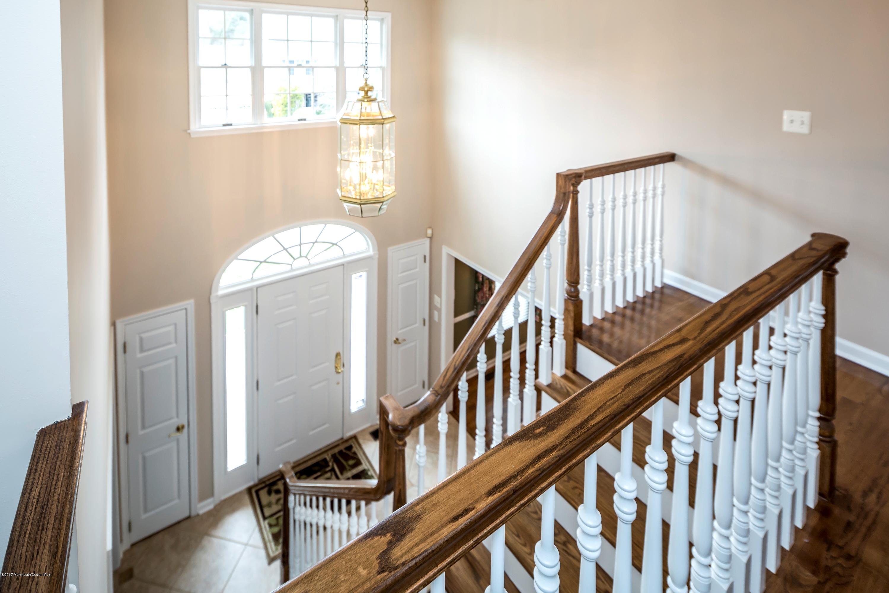 26 Hamilton Hill Road Lincroft, NJ 07738 - Photo 6 of 36 26 Hamilton Hill Rd Foyer 2