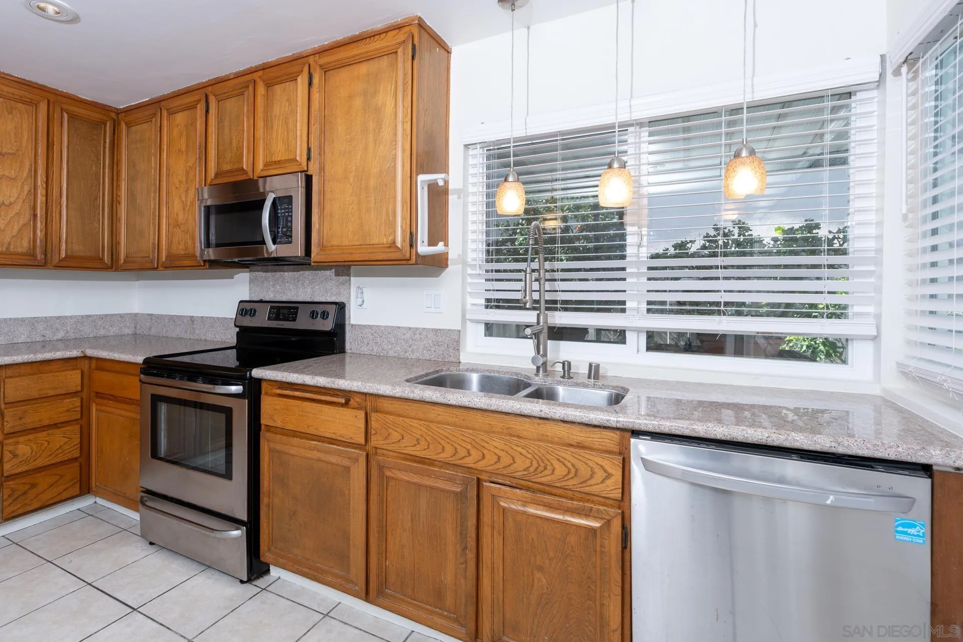 11368 Squamish Road San Diego, CA 92126 - Photo 7 of 35