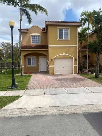 $2,600 | 319 Southeast 20th Terrace, Unit 319, Homestead, FL 33033