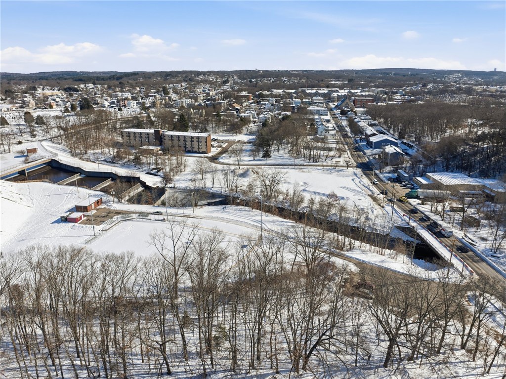 256 Privilege Street Woonsocket, RI 02895 - Photo 15 of 36