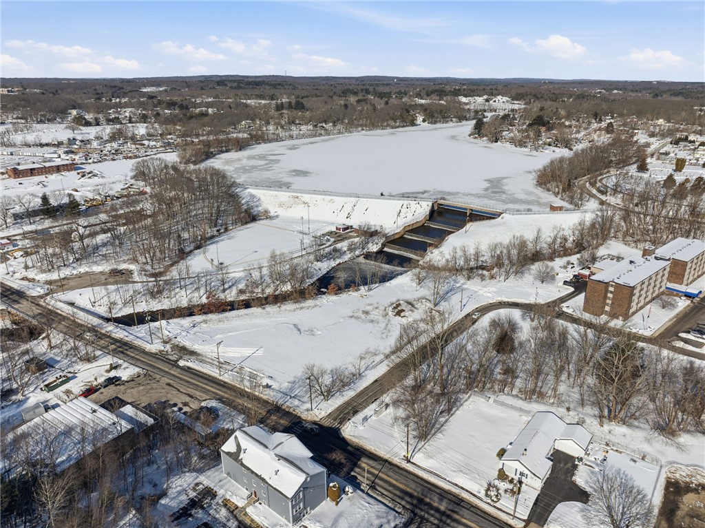 256 Privilege Street Woonsocket, RI 02895 - Photo 20 of 36